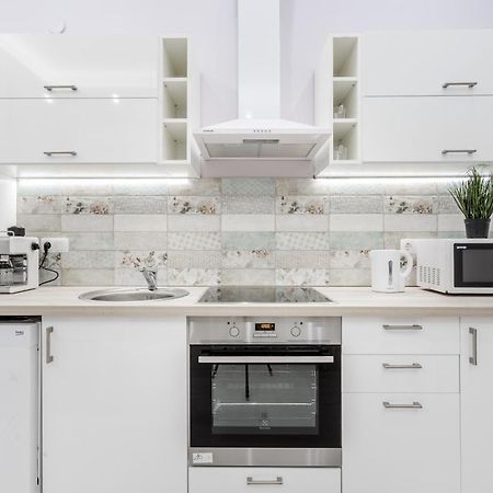 Cozy 2 Bedroom 2 Bathroom Apartment In The City Centre Budapest Esterno foto